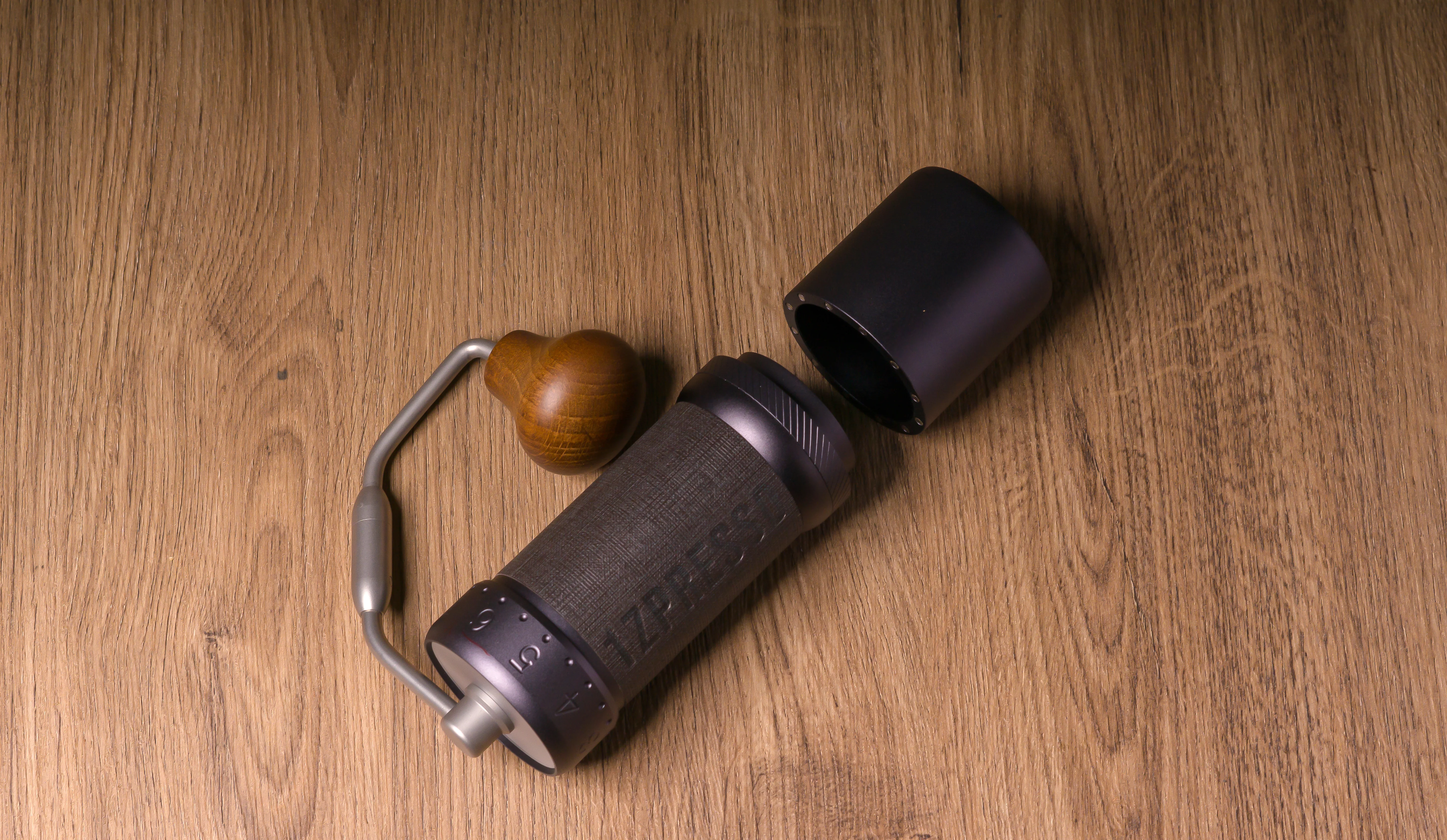1Zpresso J-Ultra Manual Coffee Grinder - Image 3