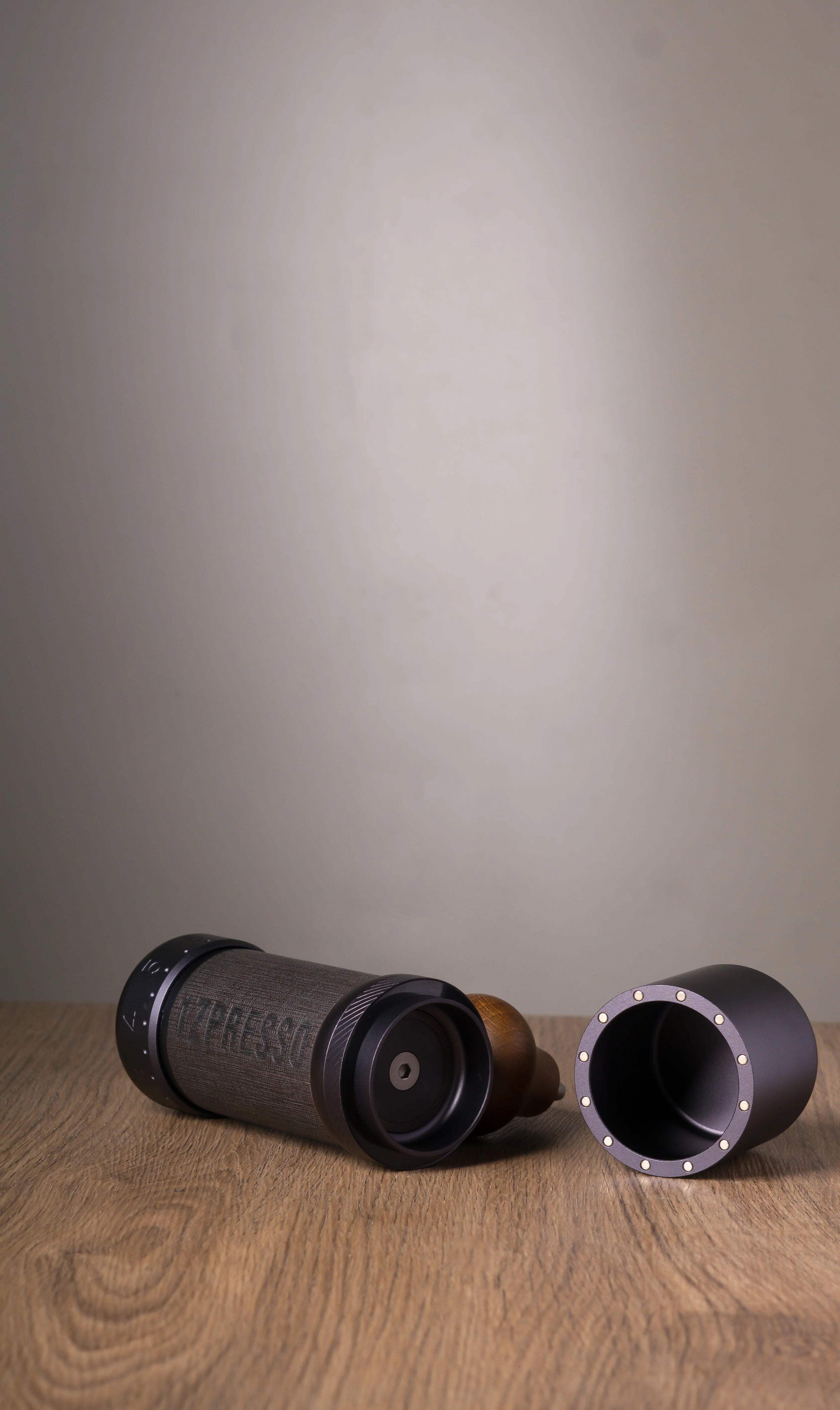 1Zpresso J-Ultra Manual Coffee Grinder - Image 7