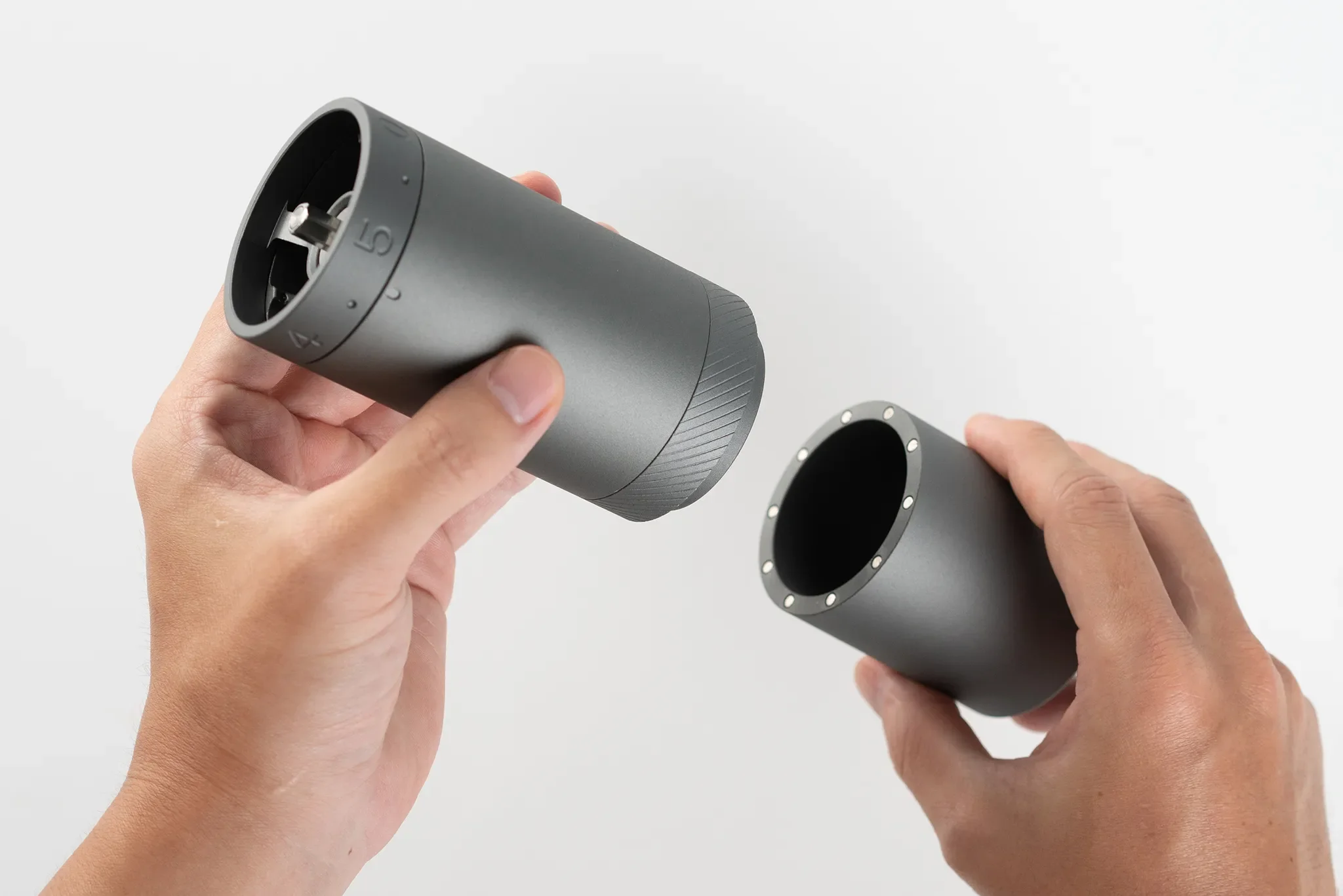 1Zpresso X-Ultra Manual Coffee Grinder - Image 9