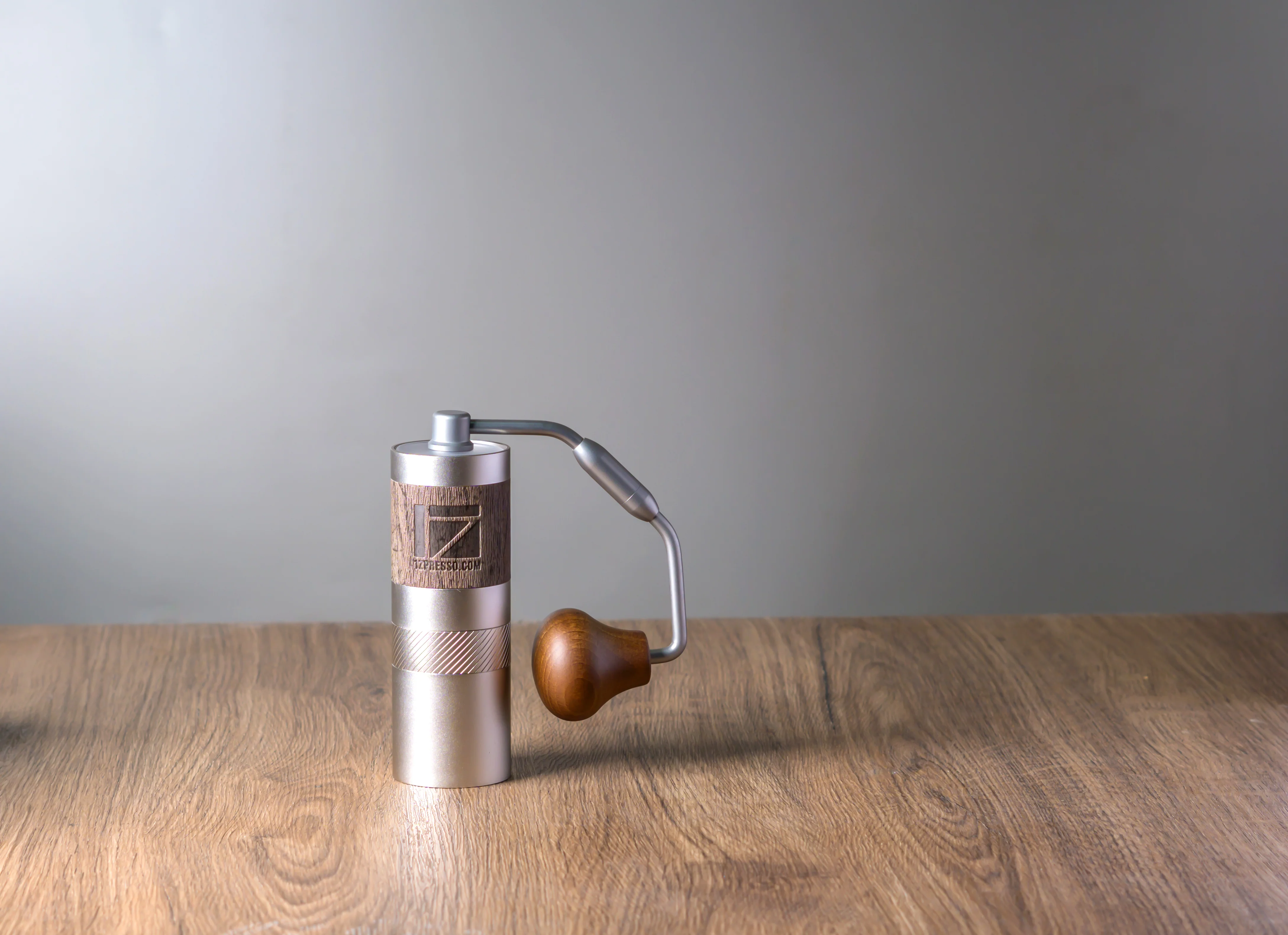1Zpresso Q Heptagonal Manual Coffee Grinder - Image 3