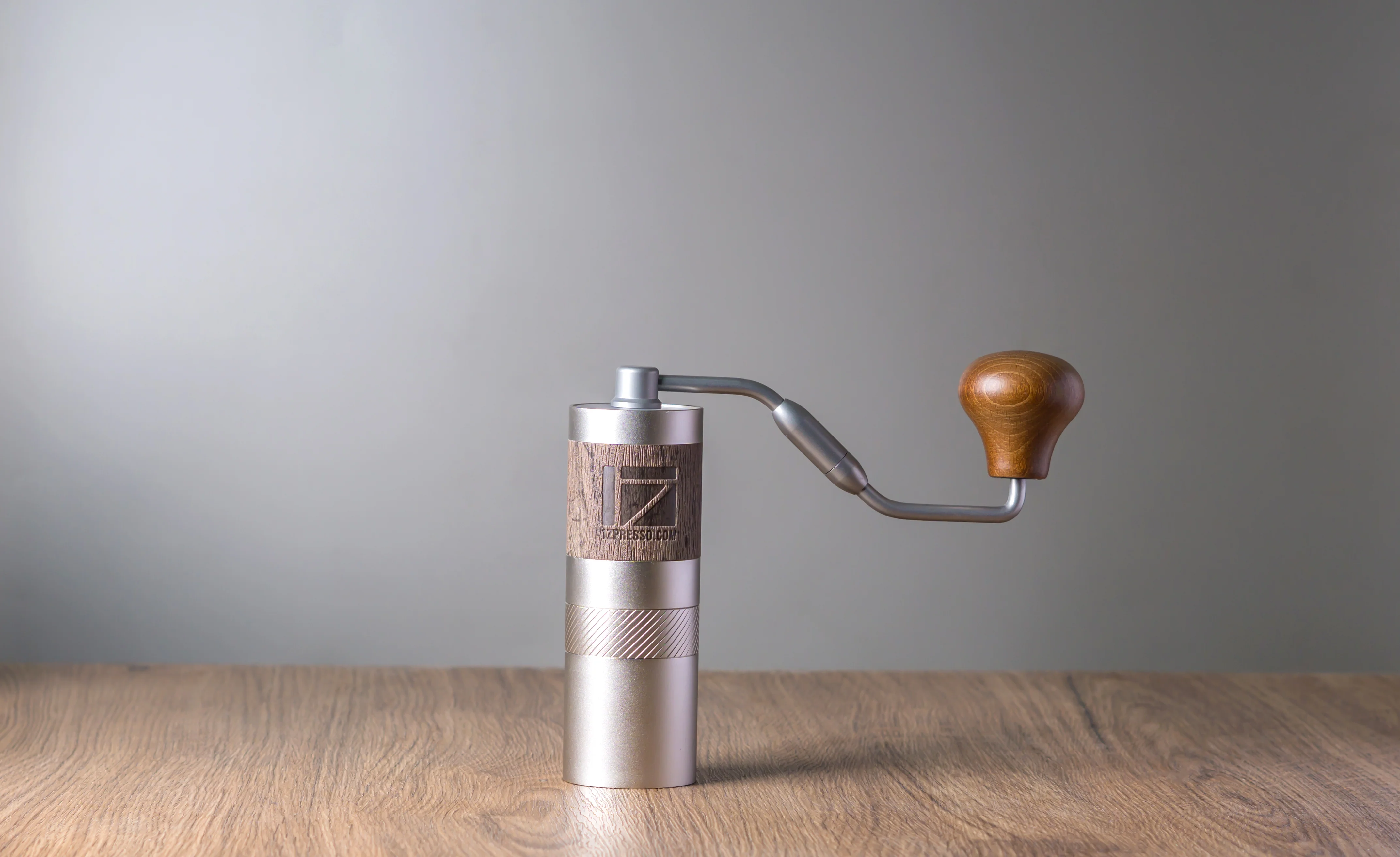 1Zpresso Q Heptagonal Manual Coffee Grinder - Image 4