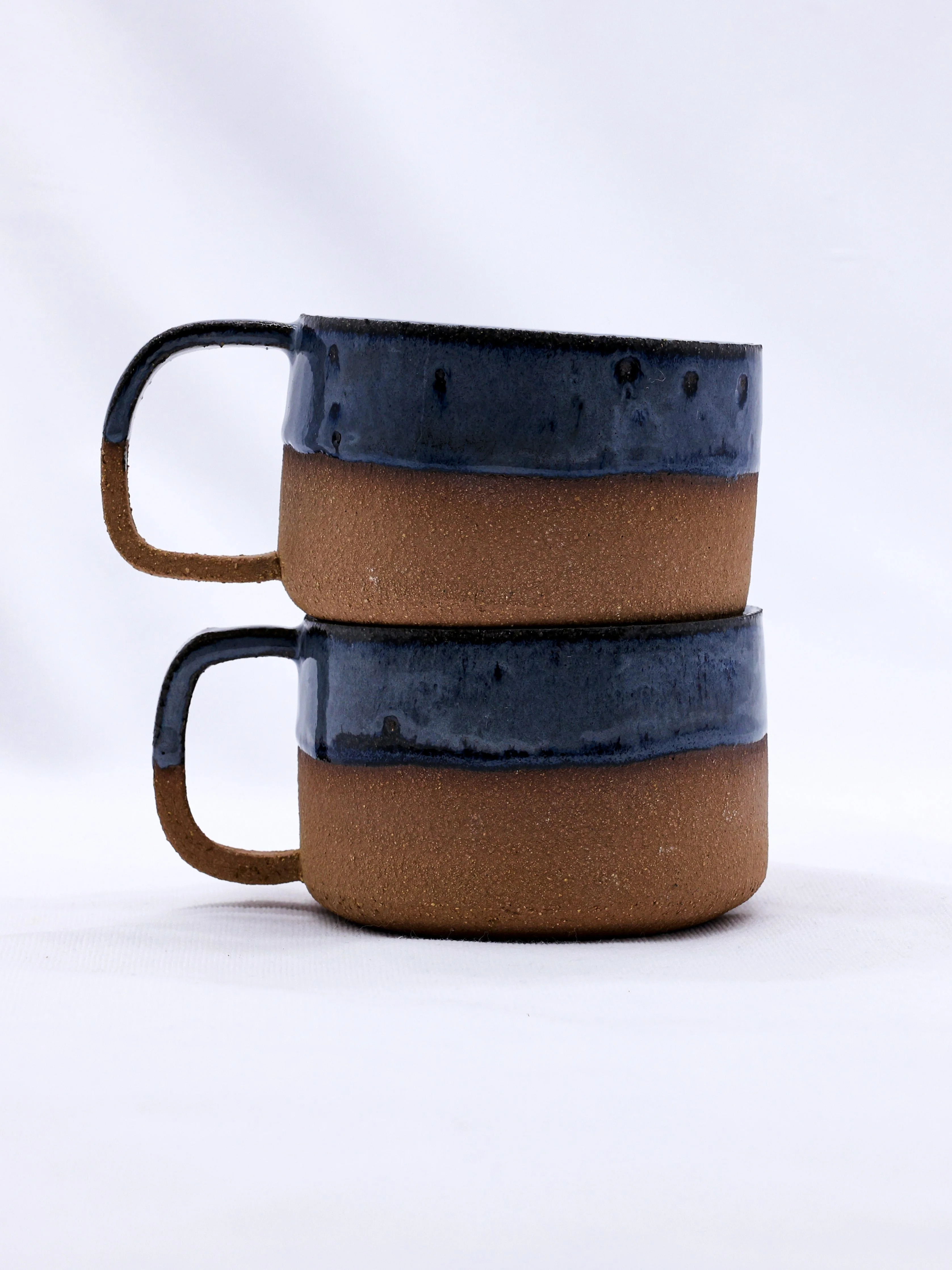 Bluvio Grande Handmade Ceramic Terra Stoneware Mug - Image 4
