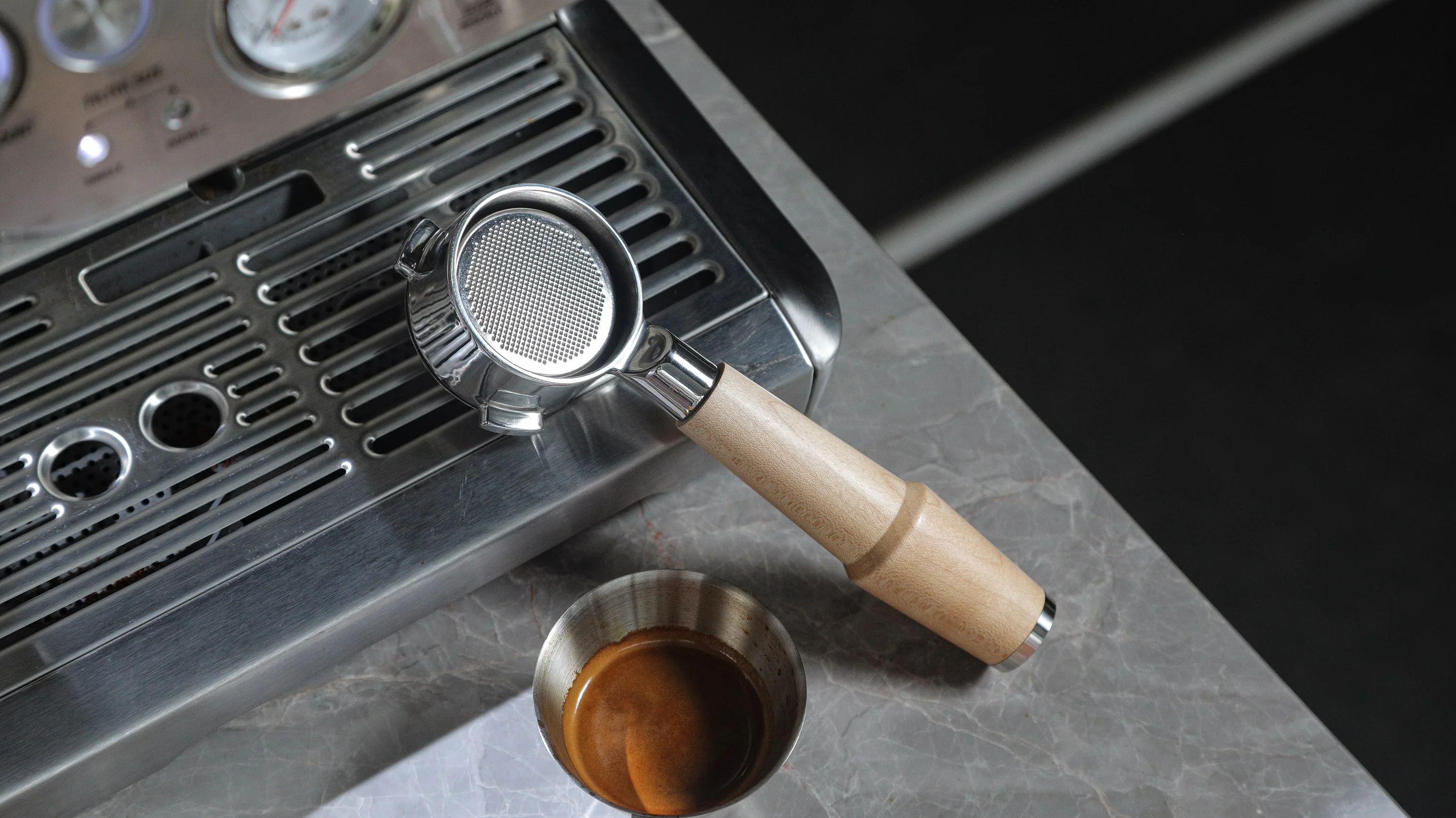 KNODOS Bottomless Portafilter | Rosewood / Walnut / Maple - Image 17