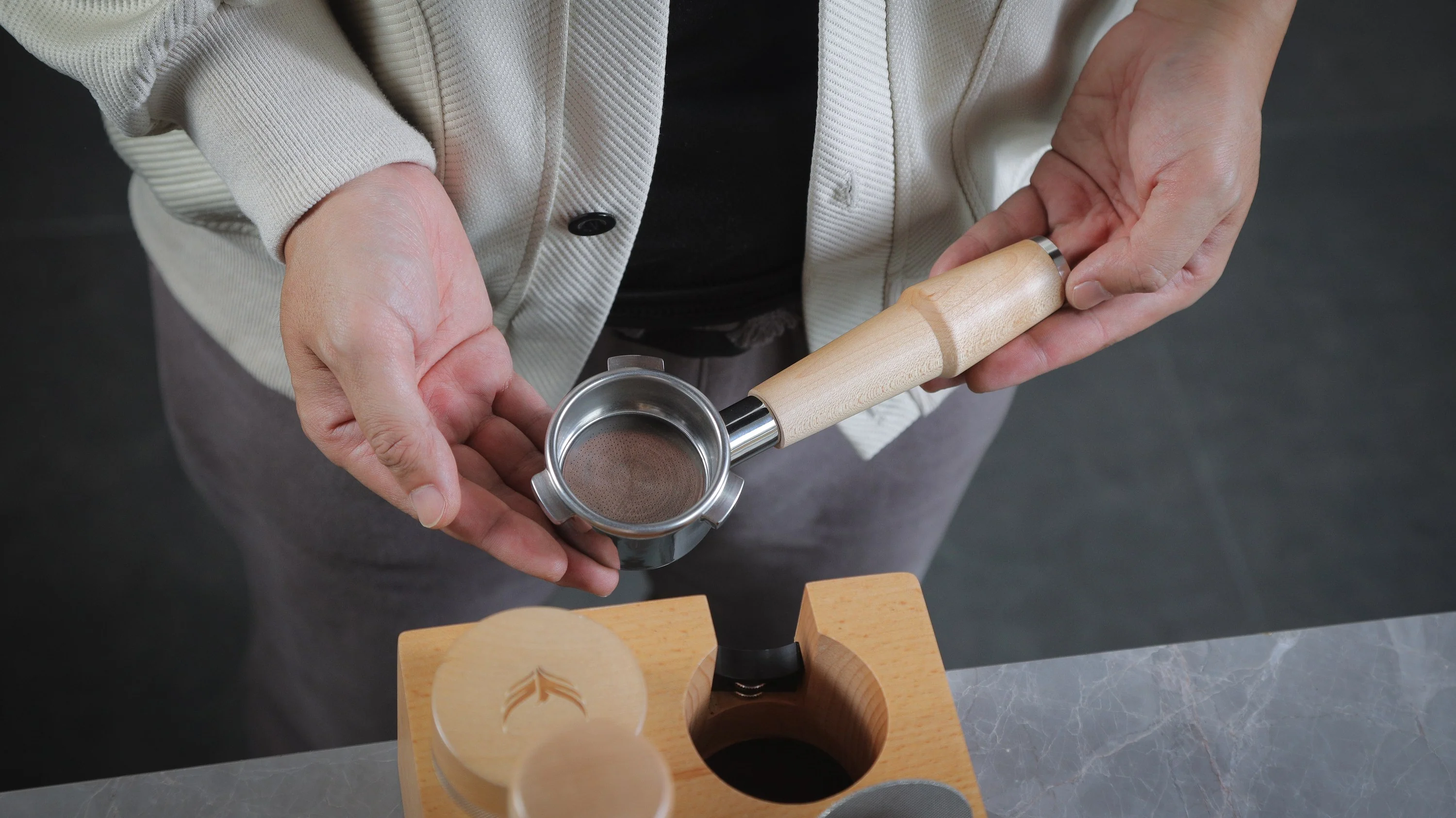 KNODOS Bottomless Portafilter | Rosewood / Walnut / Maple - Image 21