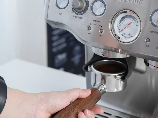 KNODOS Bottomless Portafilter | Rosewood / Walnut / Maple - Image 8