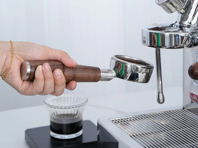 Seconds - KNODOS Bottomless Portafilter | Rosewood Handle - Image 9